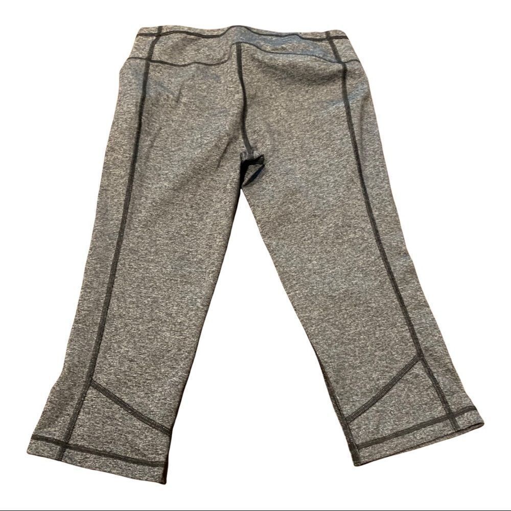 Victoria’s Secret Knockout Crop Leggings Gray S